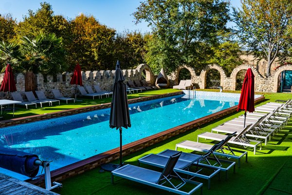 Les coussins décoratifs dans un style minimaliste